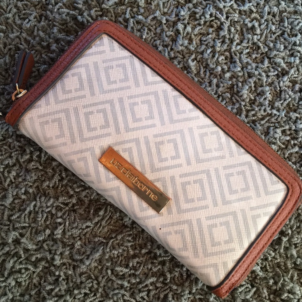 Liz Claiborne Wallet